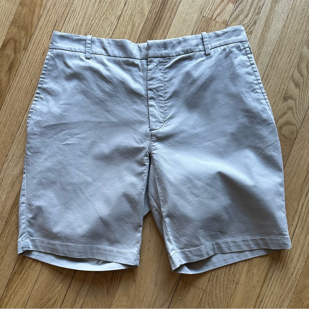 TOMMY JOHN GO ANYWHERE COLLECTION MEN’S KHAKI SHORTS 38/39